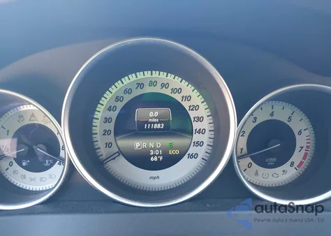 2014 Mercedes-Benz C 300 Luxury 4Matic z USA, uszkodzony, nr VIN WDDGF8AB9ER302472